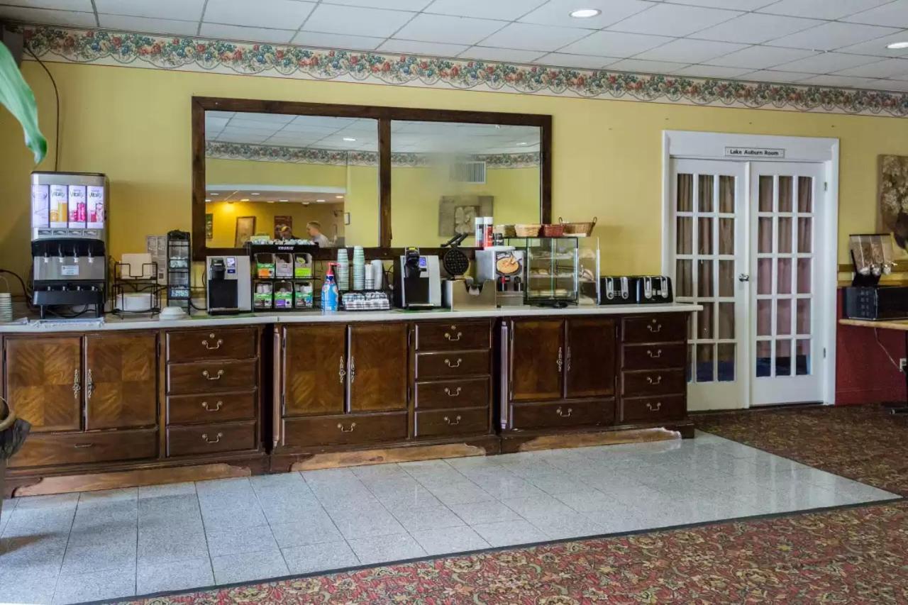 Econo Lodge Оберн Экстерьер фото