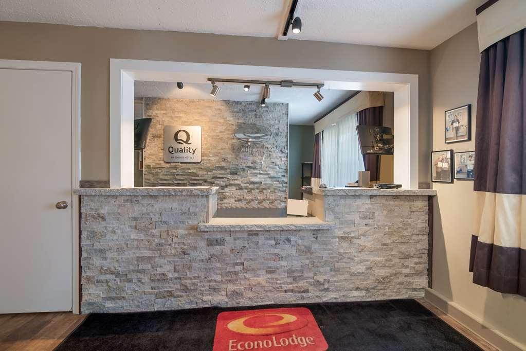 Econo Lodge Оберн Интерьер фото