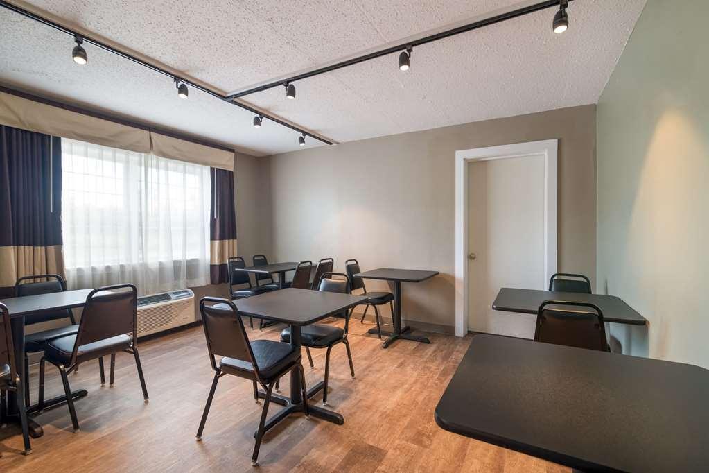 Econo Lodge Оберн Экстерьер фото